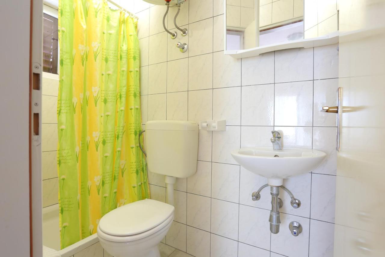 Studio Tucepi 6695B Luaran gambar